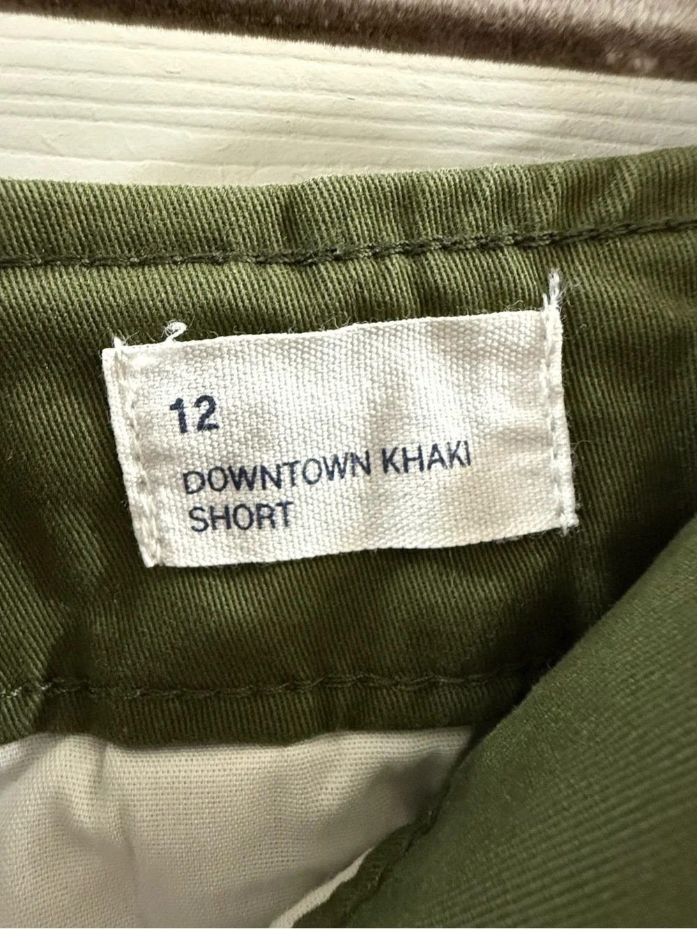 Gap Downtown Khaki Shorts Olive Green Stretch Chino Casual Women’s Size 12